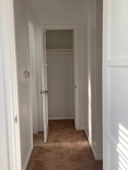 Hallway Closet - 10045 S Wilton Plz