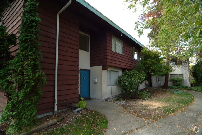 Building Photo - The Chalet