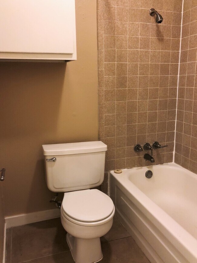 Building Photo - 3502CU