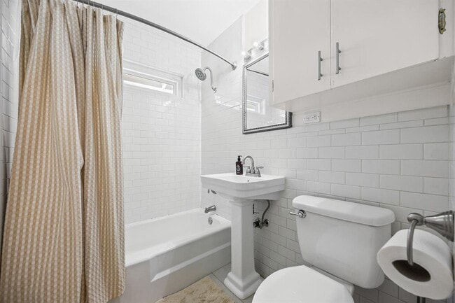 Building Photo - 1807 Ohlen Rd