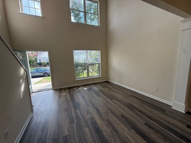 Building Photo - 146 Brentfield Loop