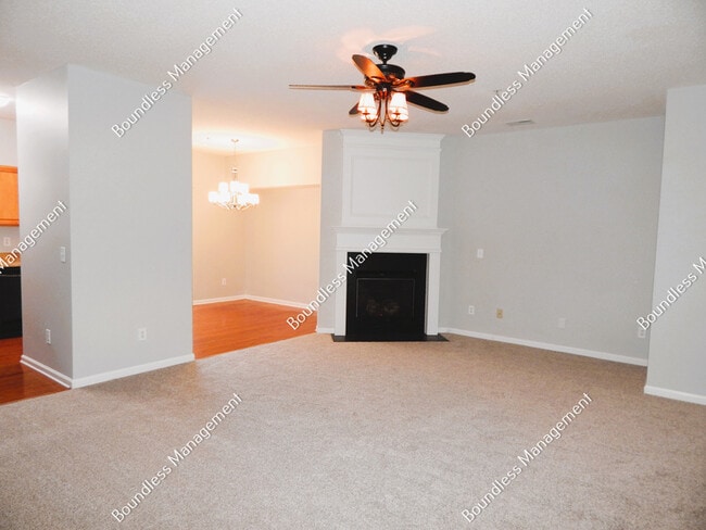 Building Photo - 353 Azalea Cir