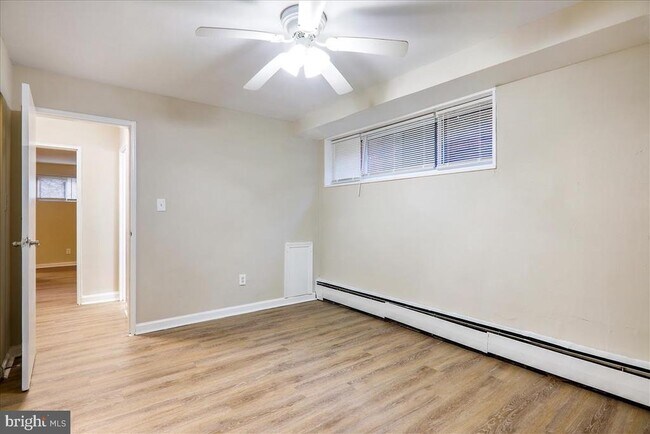 Building Photo - 702 Chaney Dr
