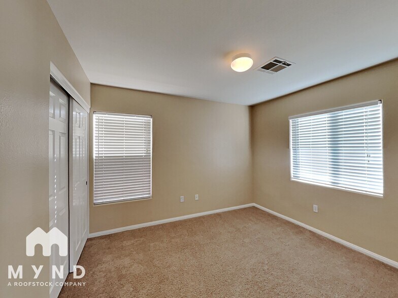 Building Photo - 10637 Chestnut Timber Ct