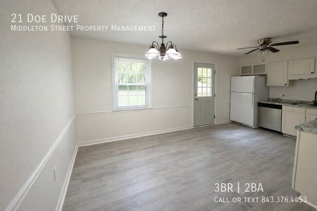 Building Photo - 21 Doe Dr