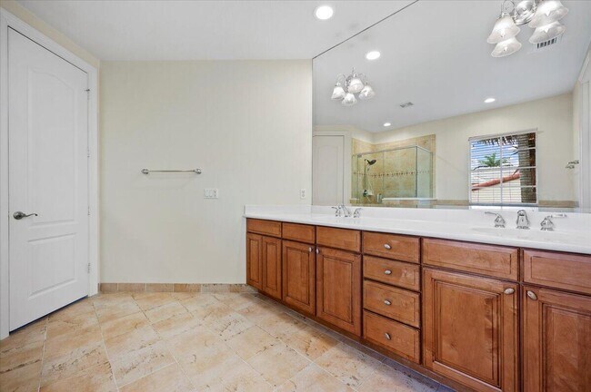 Building Photo - 1428 Barlow Ct