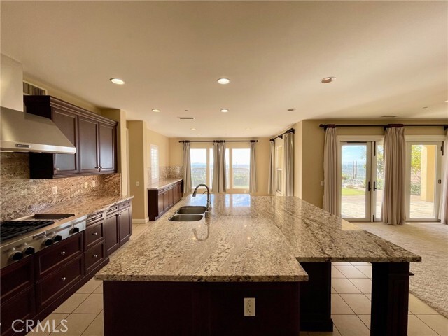 Building Photo - 2652 E Temblor Ranch Dr