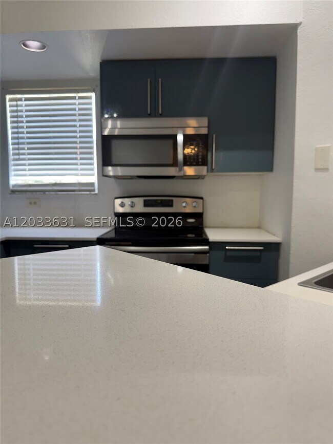 Building Photo - 13060 Vista Isles Dr
