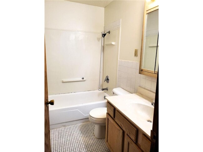 Building Photo - 122 Spring St