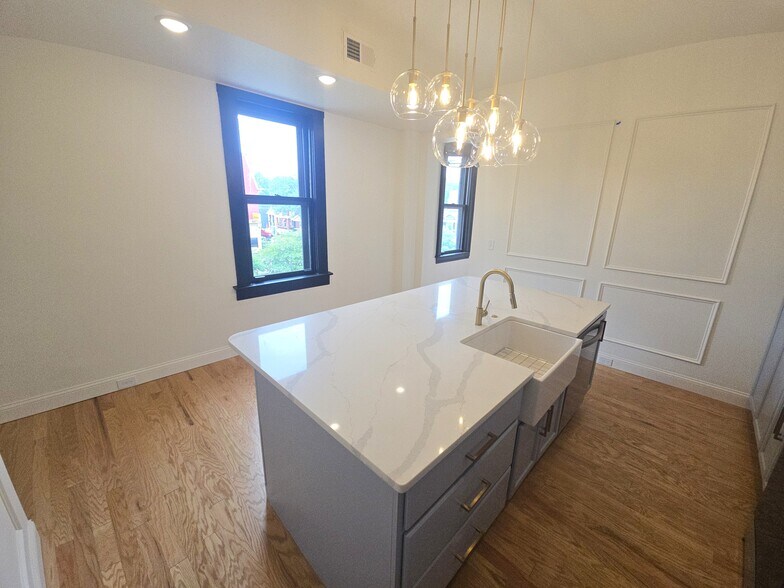 Kitchen with Dishwasher - 1205 Lee St