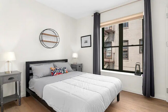 Building Photo - 104 Sterling St