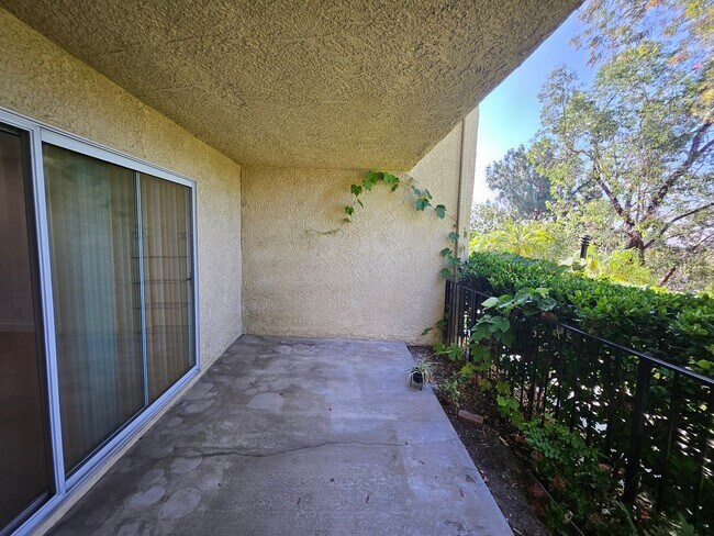 Building Photo - Modern Comfort Meets Convenience — 4-Bedro...
