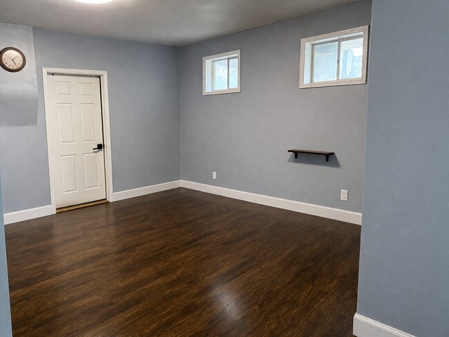 Building Photo - 217 Seward Ave NW