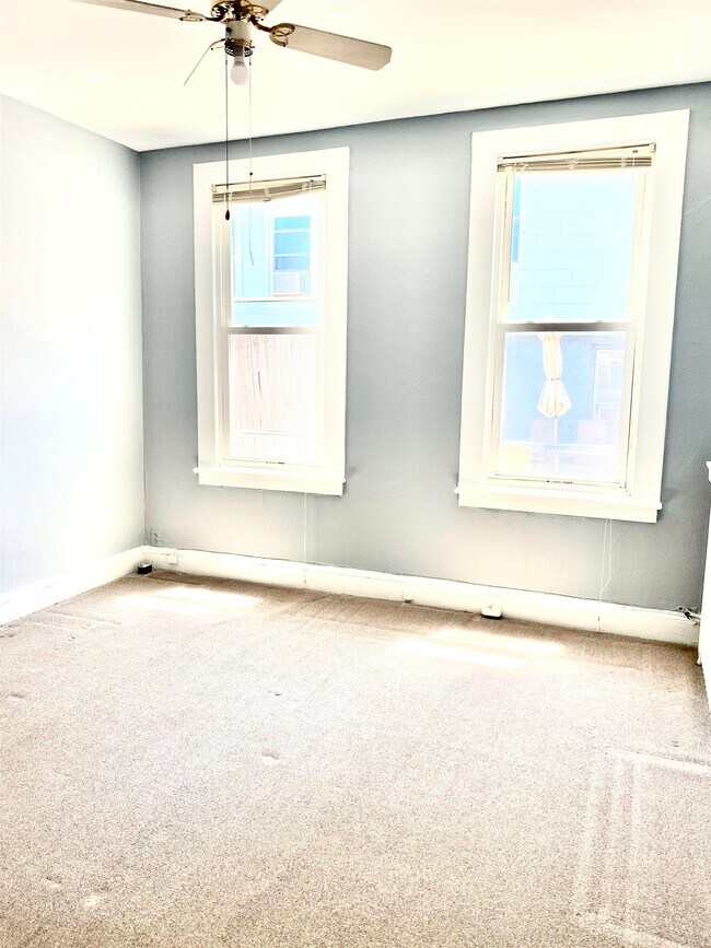 Building Photo - 19 Nelson Ave