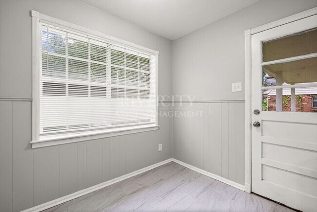 Building Photo - GORGEOUS HOME LOCATED IN RALEIGH NEAR CRAIGMONT DR!!! SECTION 8 WELCOMED!!!