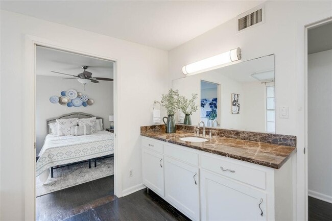 Building Photo - 7709 Woodrow Ave