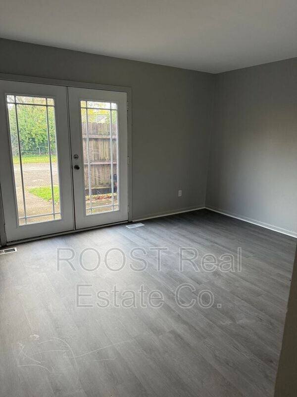 Building Photo - 6820-6826 Emerald Ave