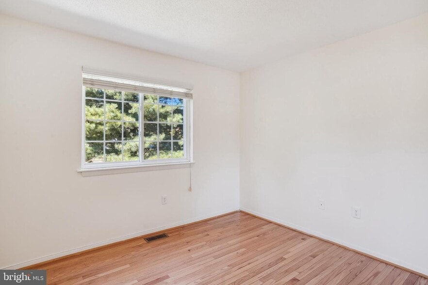 Building Photo - 11444 Herefordshire Way