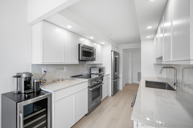 Building Photo - 3360 S Ocean Blvd