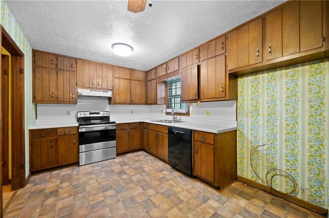 Building Photo - 1131 Lafayette Dr SW