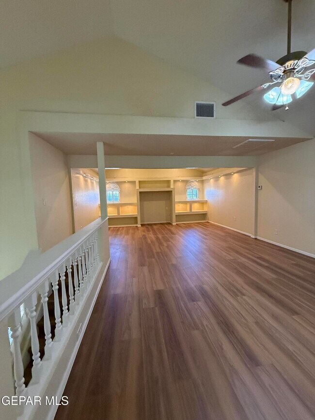 Building Photo - 12000 Ivory Gate Way