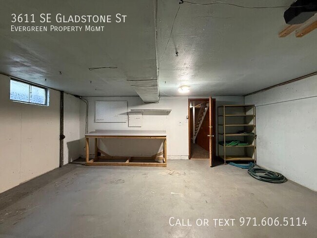 Building Photo - 3611 SE Gladstone St