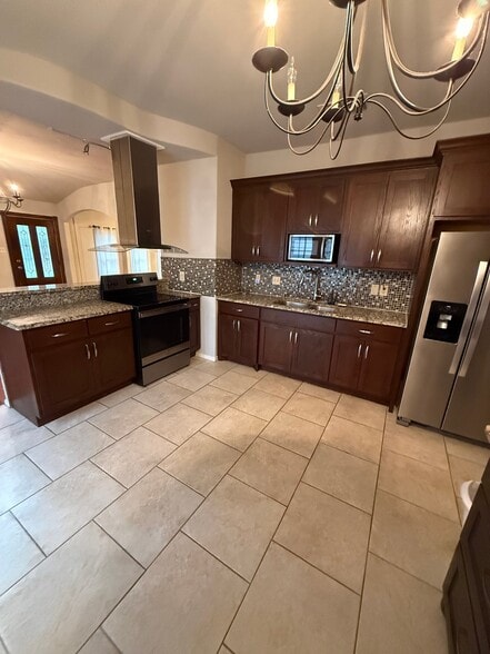 Building Photo - 3932 Chimney Springs Dr