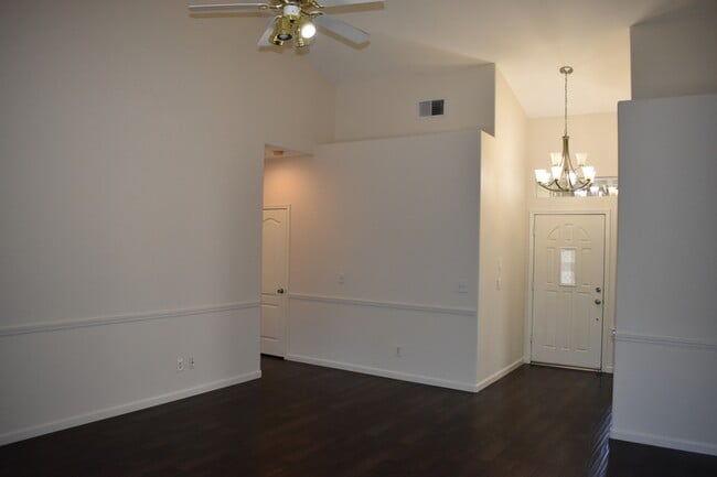 Building Photo - 1785 E Turnberry Ave