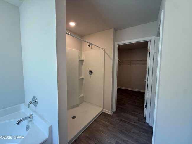 Building Photo - 212 Allie Way