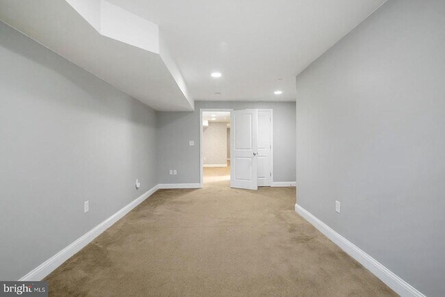 Building Photo - 1940 N Gratz St