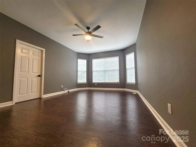 Building Photo - 5618 Branthurst Dr