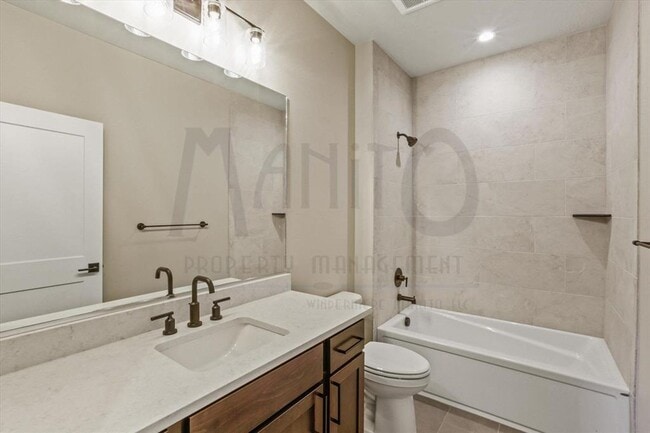 Building Photo - 5116 Scenic Ln
