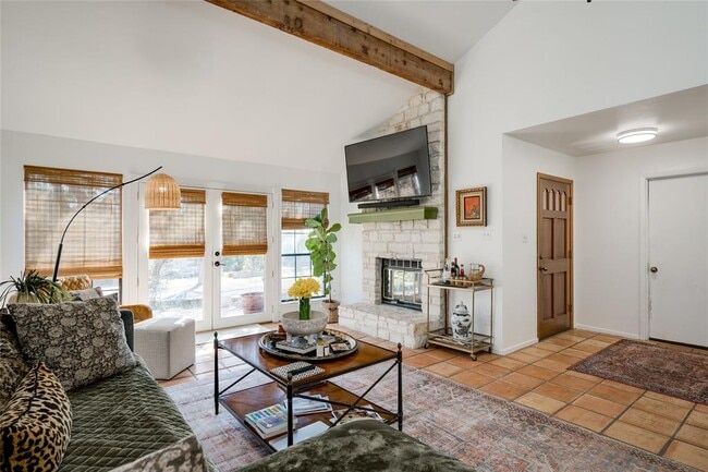 Building Photo - 6936 Chinook Dr