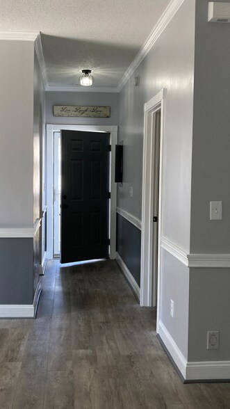 Building Photo - 4231 Hibiscus Dr