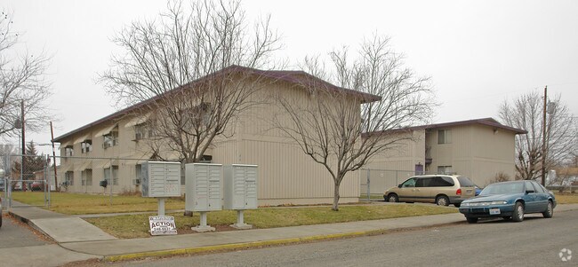 Primary Photo - Meadows Apartments