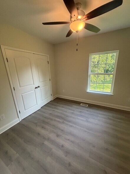 Building Photo - 1364 Bald Hill Loop