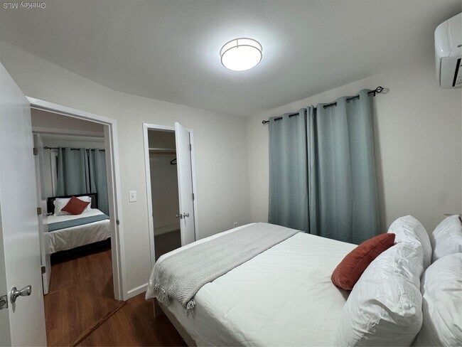 Building Photo - 31-18 106th St