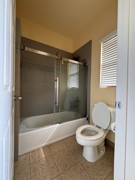 Building Photo - 68-3868 Paniolo Ave