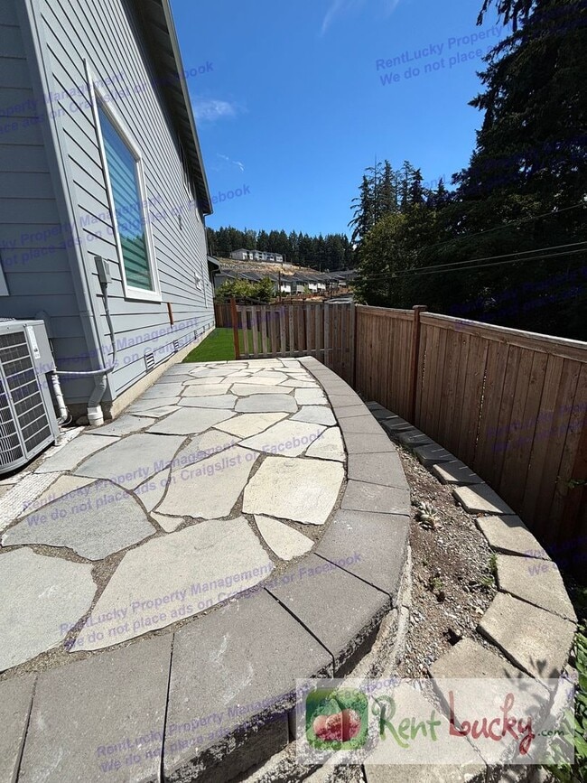 Building Photo - 2812 162nd Ave Ct E
