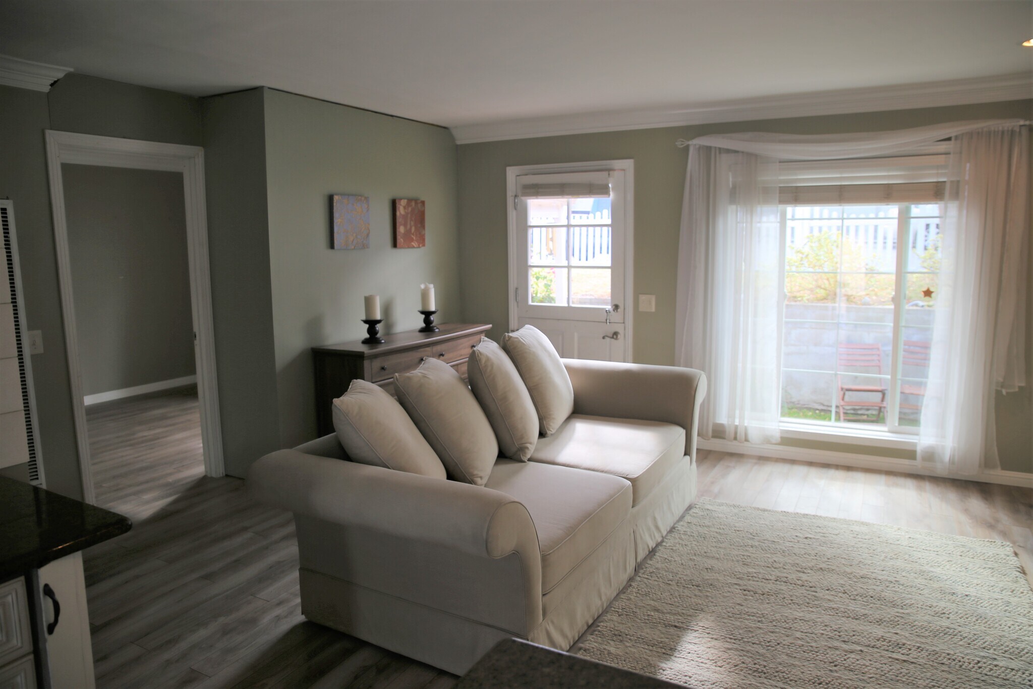 Building Photo - 2011 Rockefeller Ln