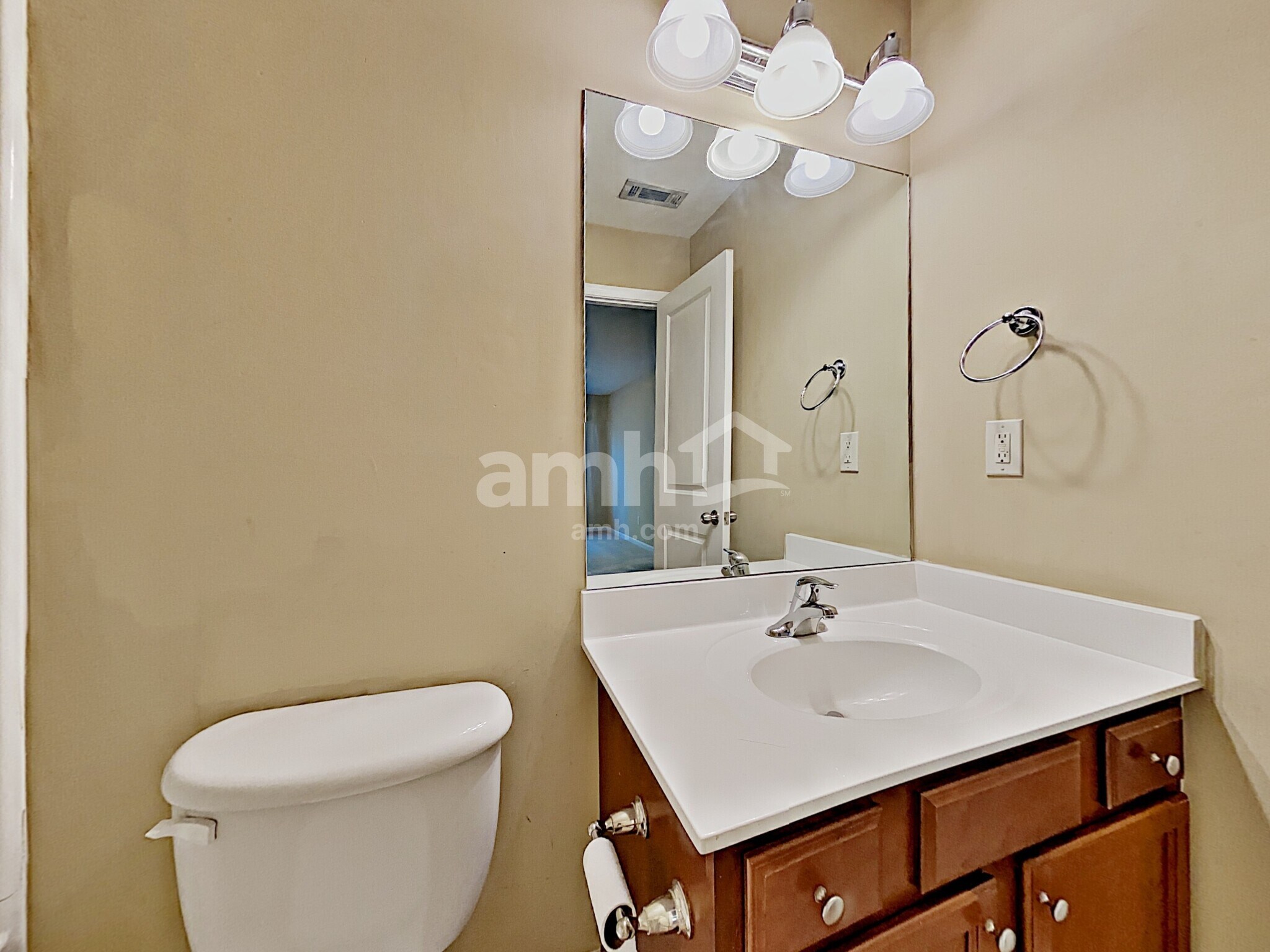 Building Photo - 255 Shaw Dr