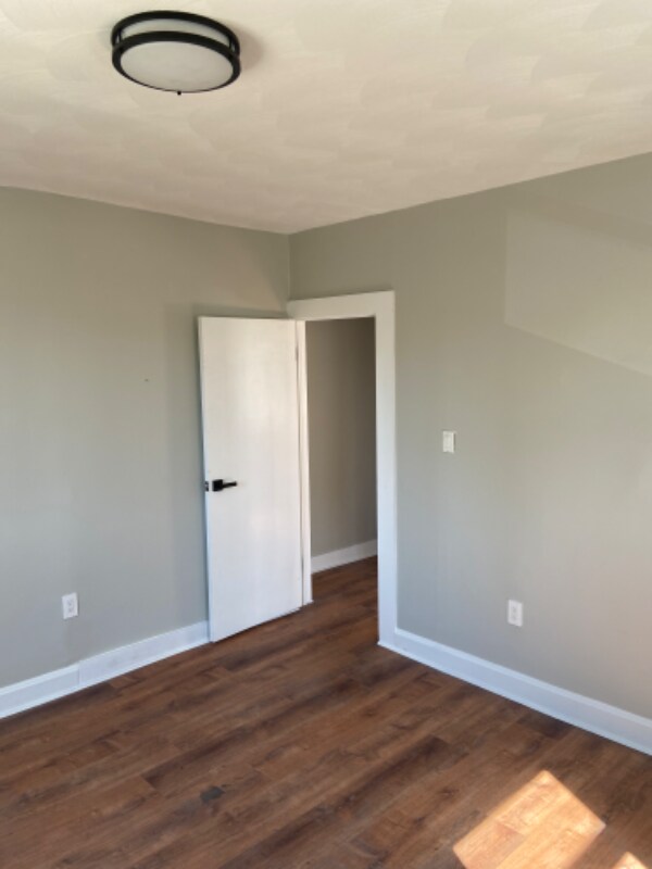 Building Photo - 28 Marble St