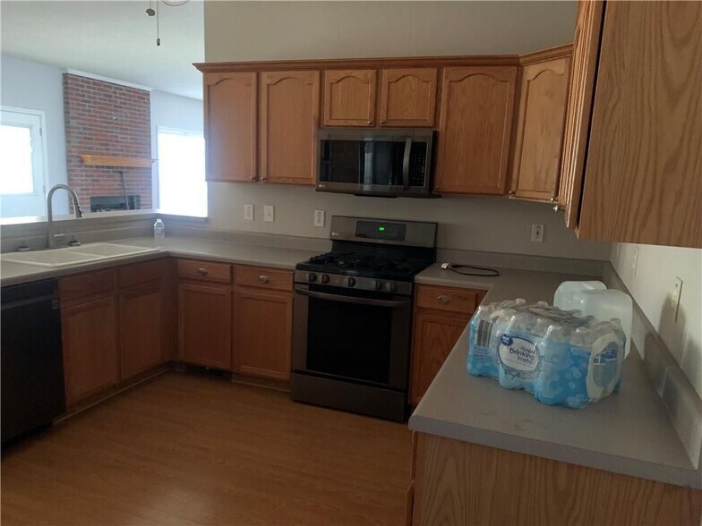 Building Photo - 333 GA-11