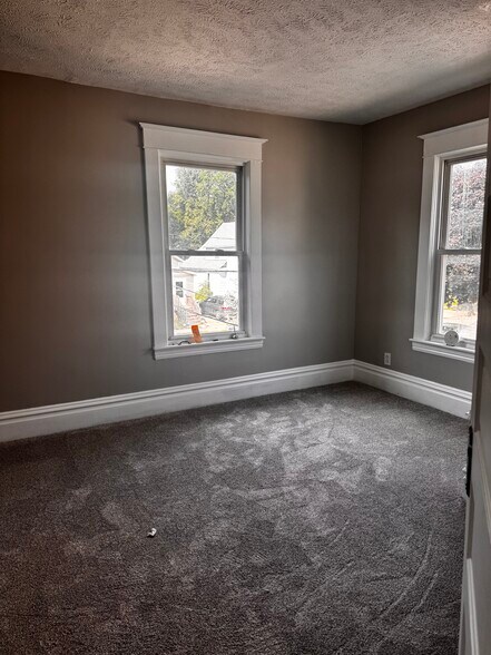 Building Photo - 1122 Sibley St NW