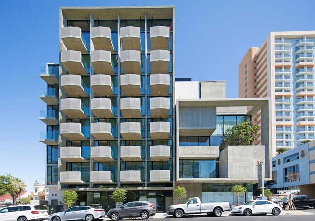 Building Photo - The continental_ Naomi Capital LLC