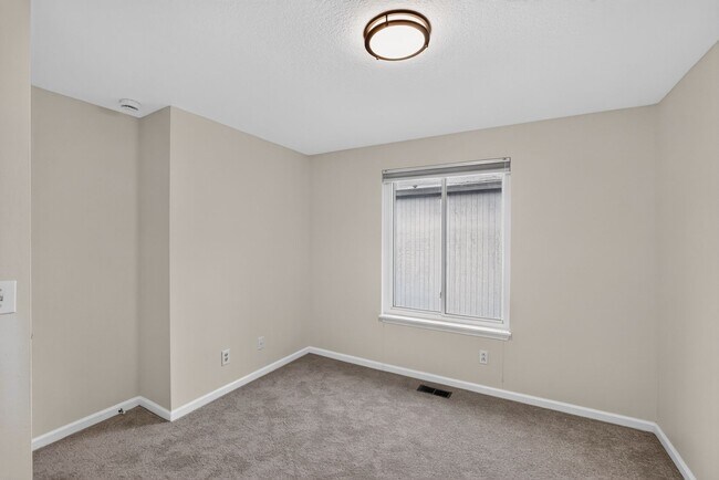 Building Photo - Charming Single-Level Home with Fresh Updates & Pet-Friendly Yard!