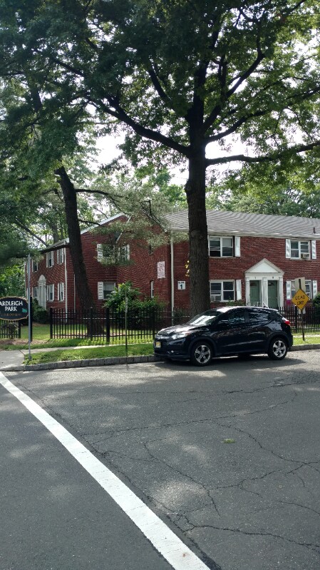 Building Photo - 6A Carolyn Terrace