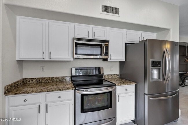 Building Photo - 13240 N 94th Pl