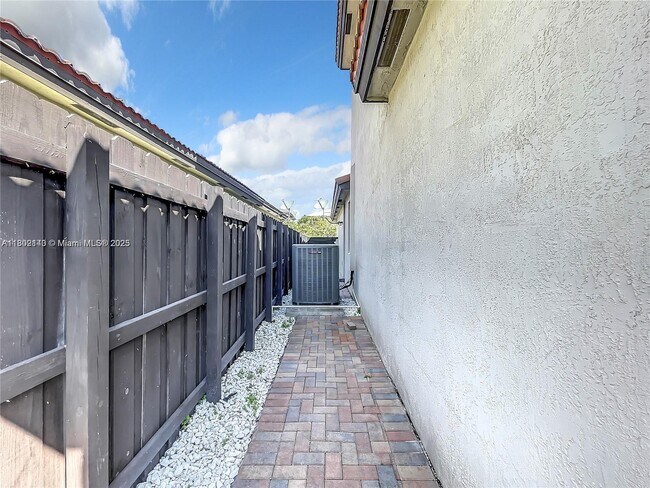 Building Photo - 11482 SW 238th Terrace