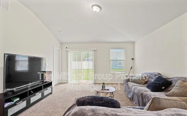Building Photo - 15661 Strawberry Roan Ct